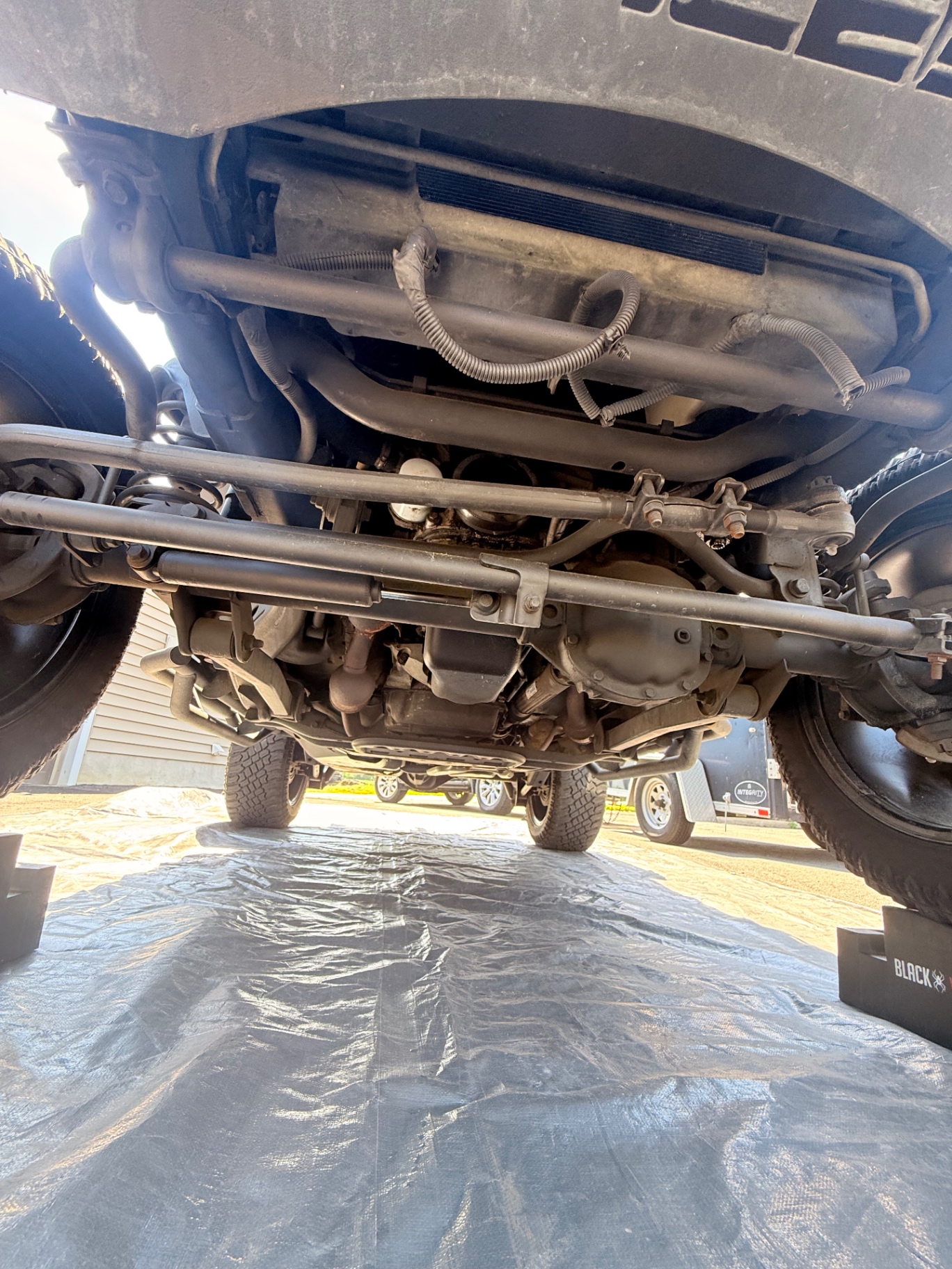 Front axle before undercoating treatment