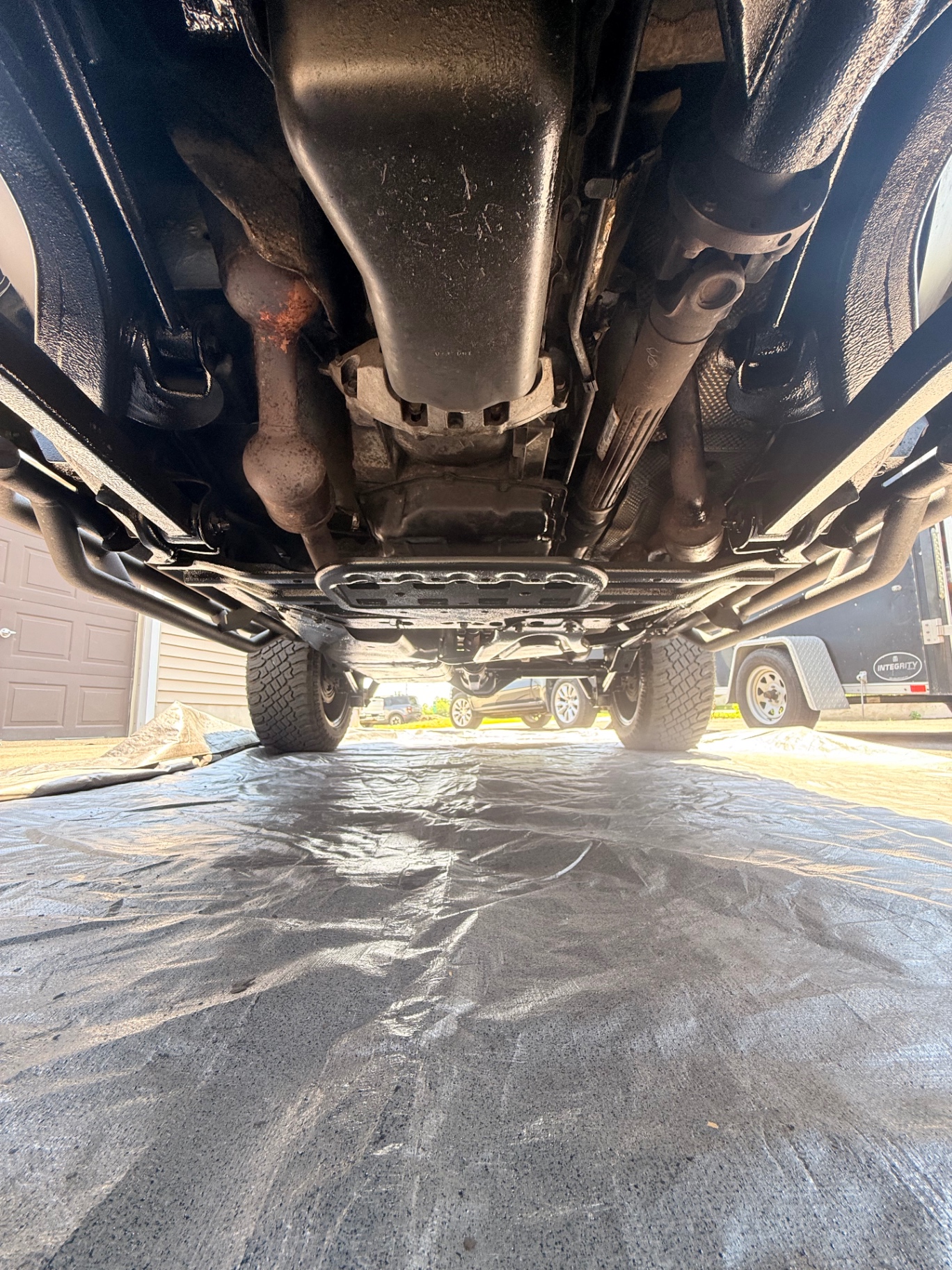 Full underbody coated black with rust protection